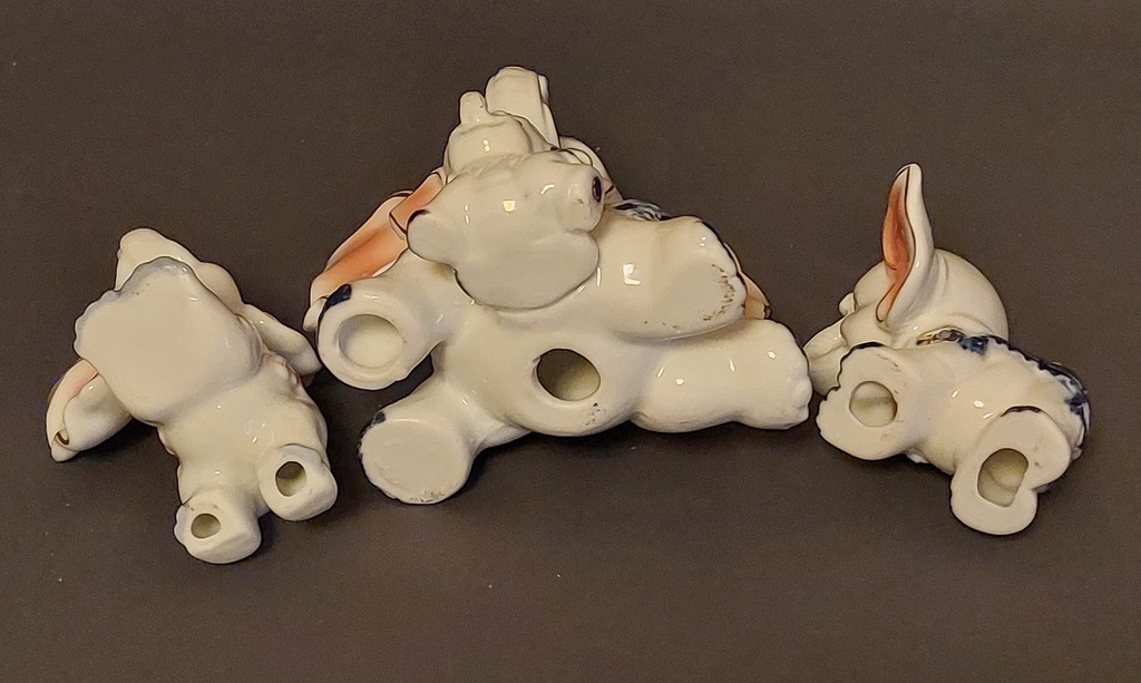 4 porcelain elephants with cobalt gold overlays