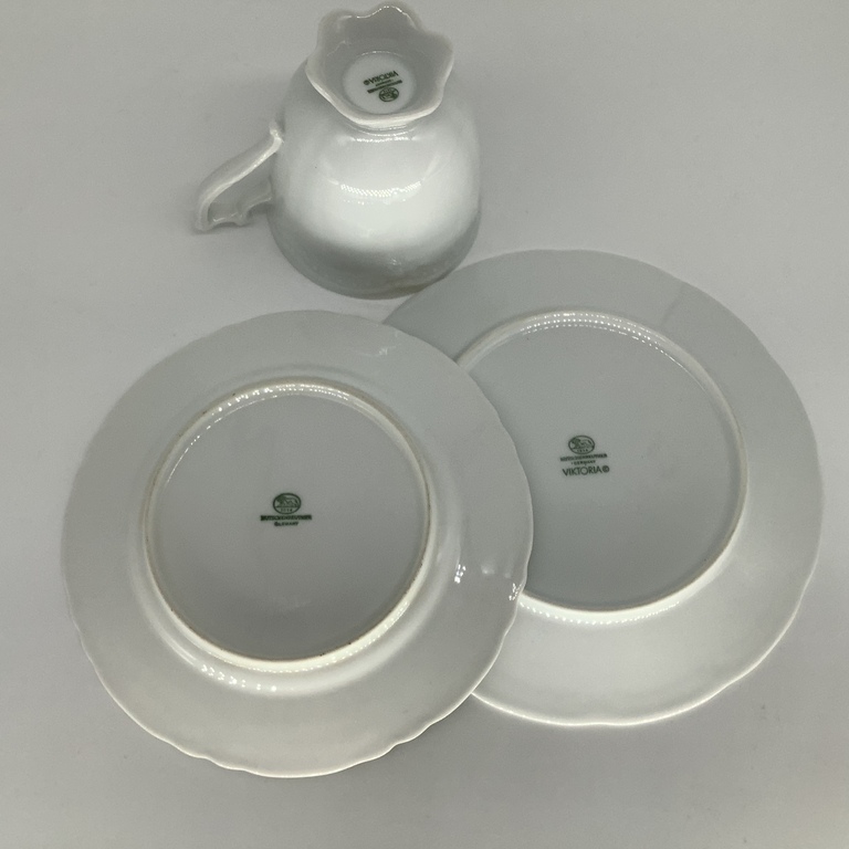 Tea trio Hünterreuther, Perfect white. On an openwork stem and handle shape