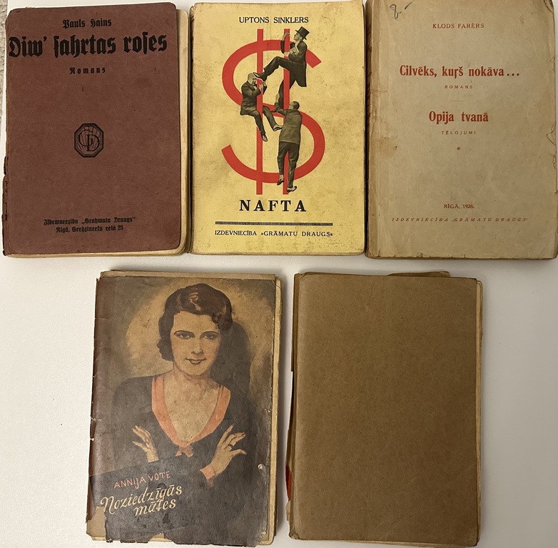 Five paperback books from the Kūtu Draugs publishing house