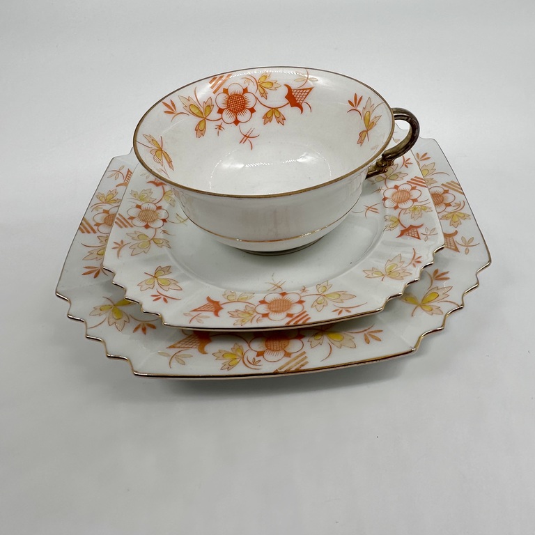Tea pair and cake plate. Art Deco 60 years. Hand painted