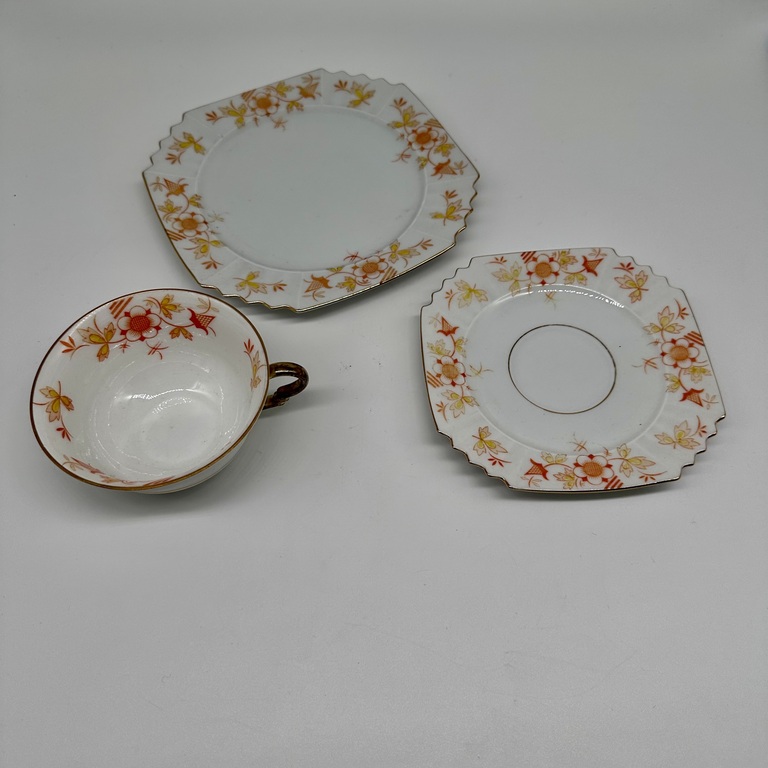 Tea pair and cake plate. Art Deco 60 years. Hand painted