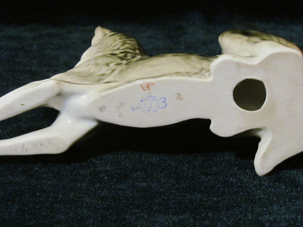 Porcelāna figūriņa ''Vilku suns''