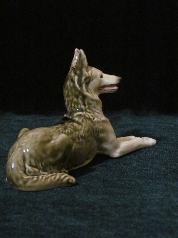 Porcelāna figūriņa ''Vilku suns''