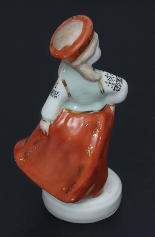 Porcelain figurine 