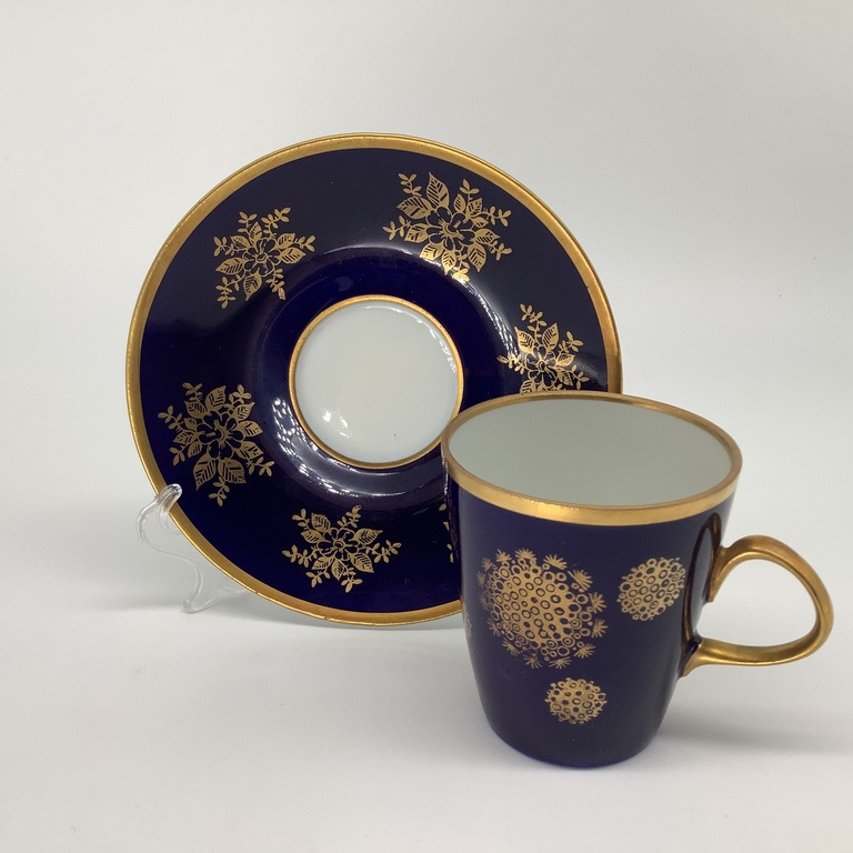 Cobalt, coffee pair. Lichte. Hand painted with gold and outlined. Rare shape and excellent preservation.