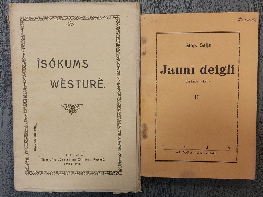 Divas grāmatas latgaliešu valodā: 1- KÒRKĻU JURS. Isókums wèsturê 1923 g Rèzeknē.  2-STEP. SEIĻS .Jaunī deigli 1938 g AUTORA IZDEVUMS 