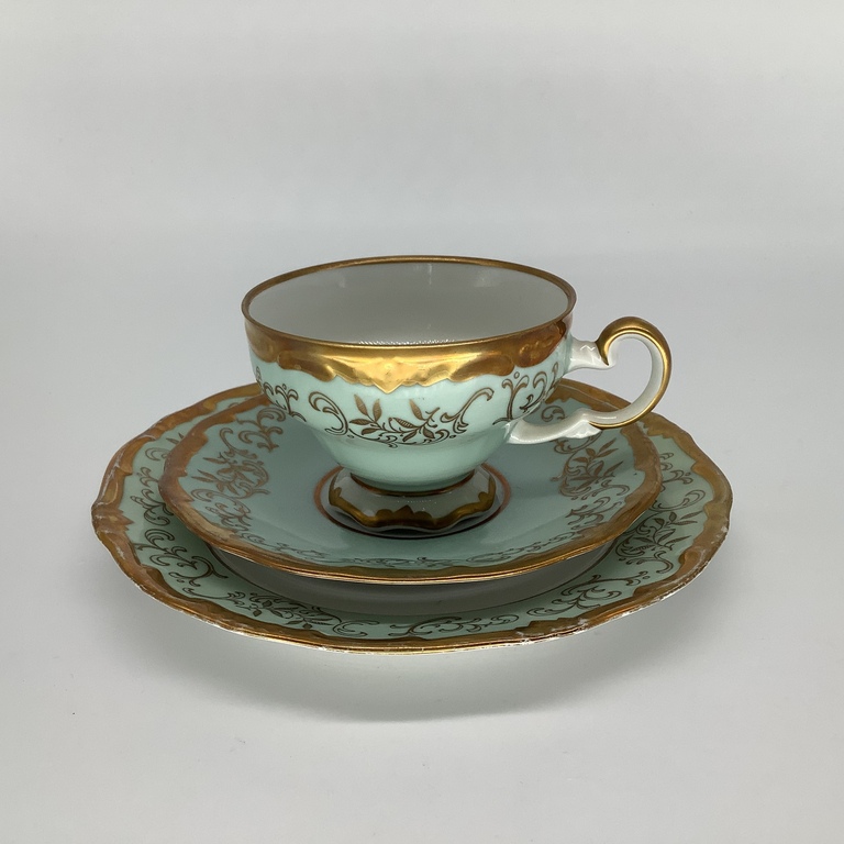 Tea pair and cake plate. Weimar Republic. Pre-war. Hand-painted and gold edging.