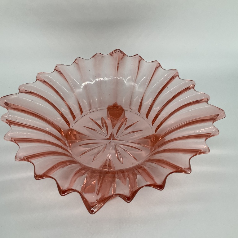 Fruit bowl with claws.Art Deco.Pink glass.Radiant shape