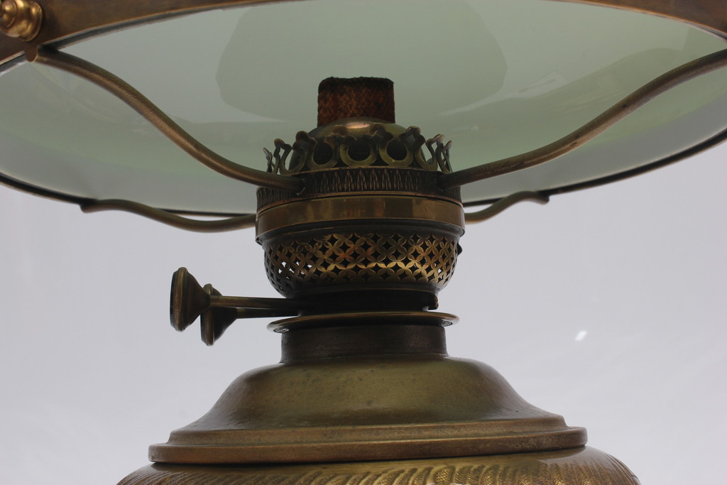 Art Nouveau bronze kerosene lamp 