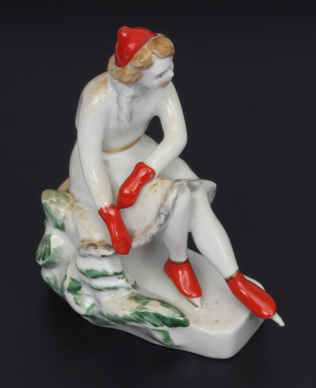 Porcelain figurine 