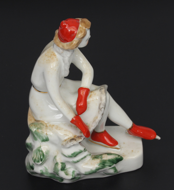 Porcelain figurine 