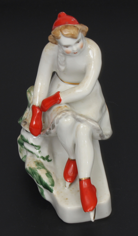 Porcelain figurine 