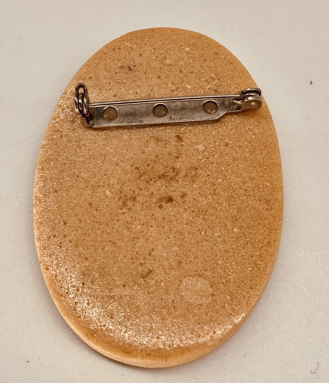 Epoxy brooch. 1936. Espricinism in the style of Modigliani. Excellent condition. France.