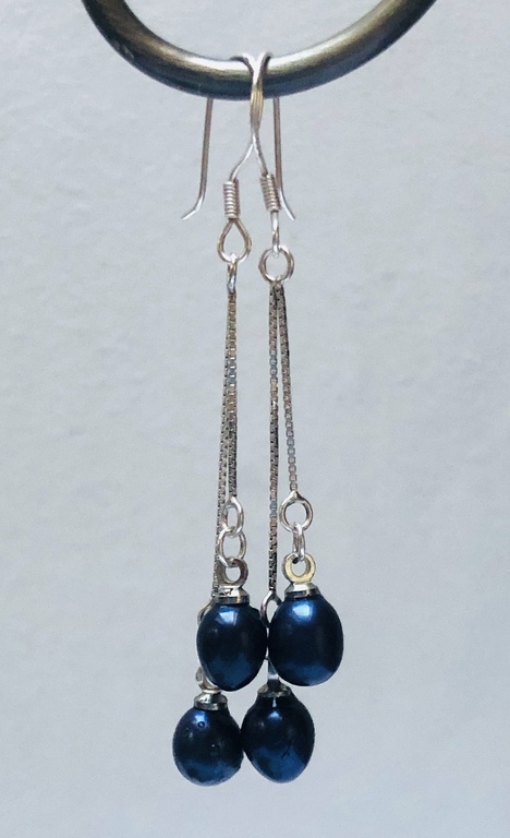 Silver earrings with blue freshwater pearls. Prove 925.