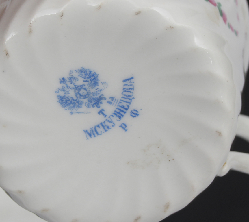  Porcelāna tasīte ar apakštasīti