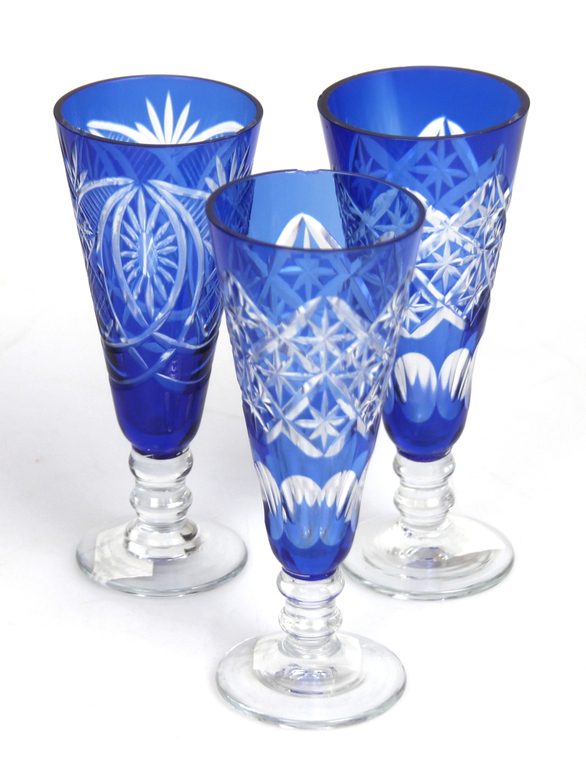 Blue glass decanter with 5 glasses and tray