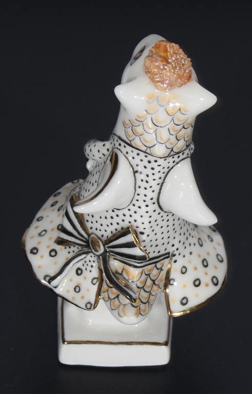 Porcelain figurine 