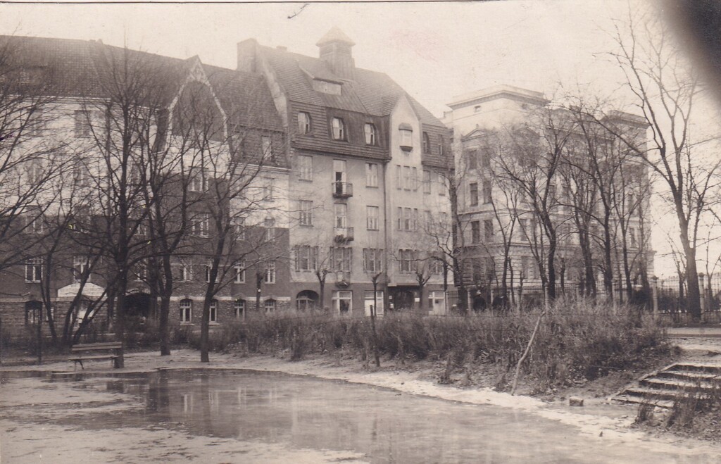 Riga. Kronvalda boulevard.