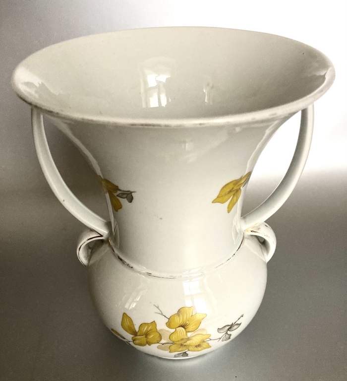 Kuznecova porcelana vaze Latvijas laika 1930 gadi