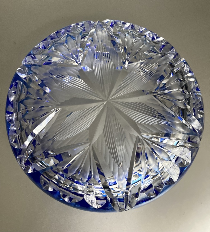 Crystal ashtray, very good condition, no defects, 20 years, other side