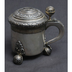 Silver can with lid 