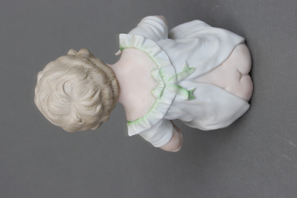 Porcelain figure 