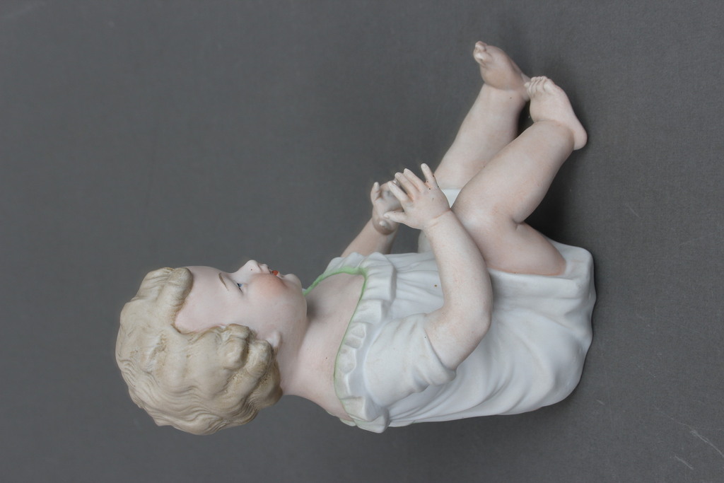 Porcelain figure 