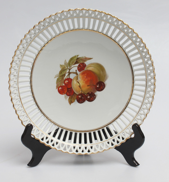 Porcelain fruit plate 