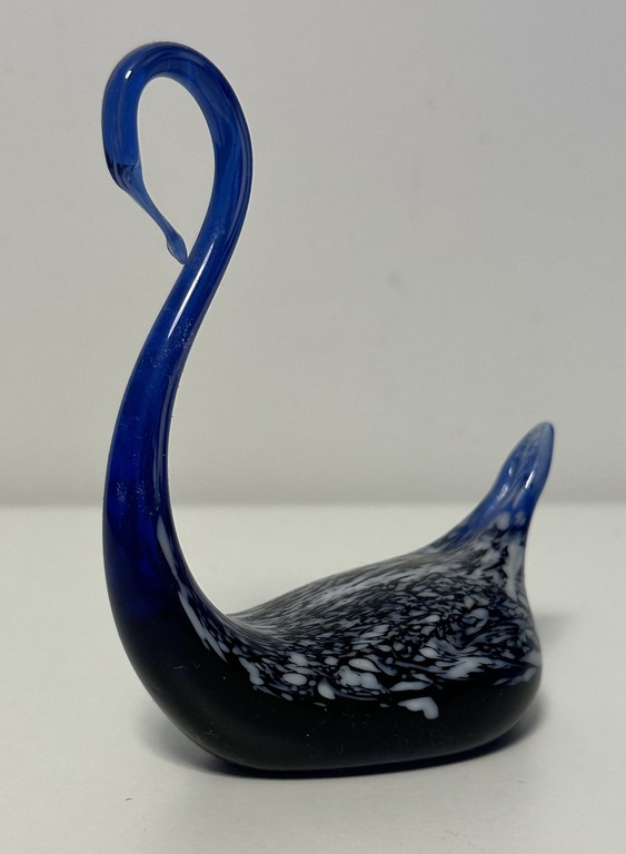 Decorative glass swan