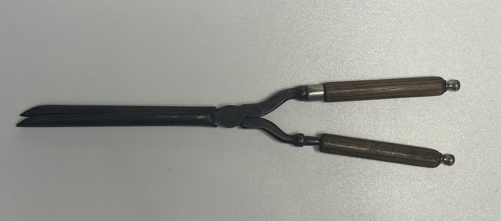Antique hair curling scissors