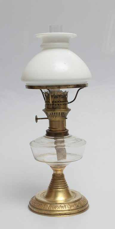 Bronze kerosene lamp