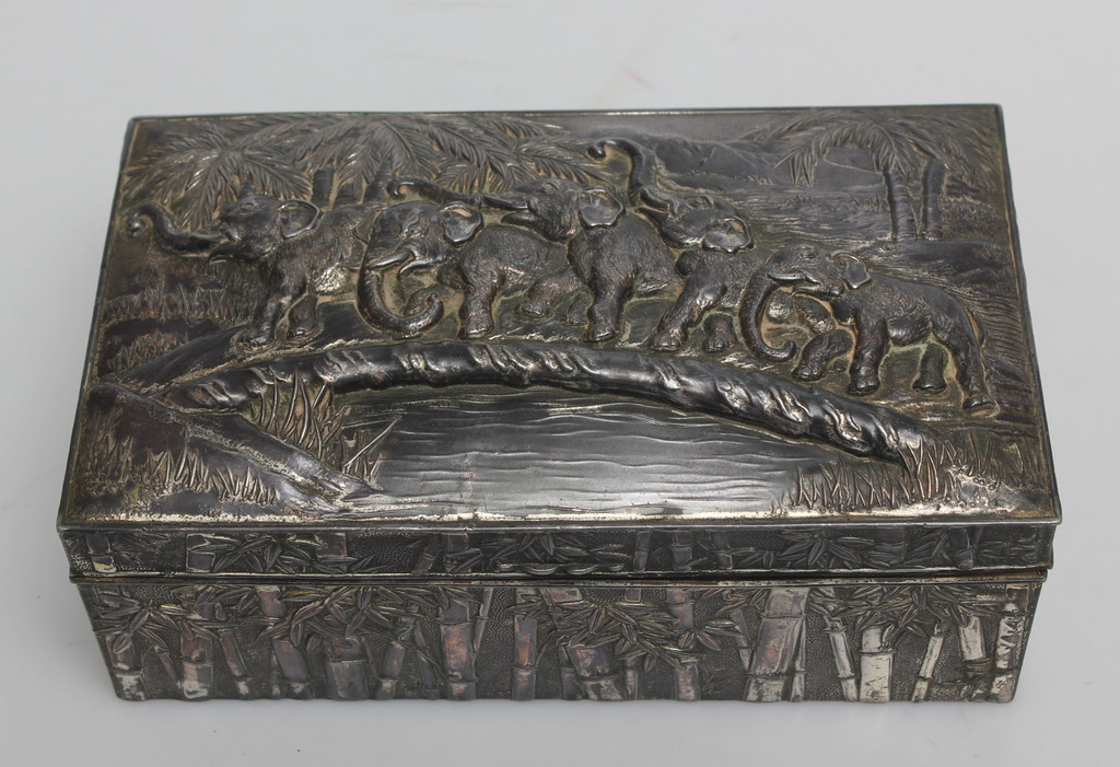Silver-plated metal cigar box 