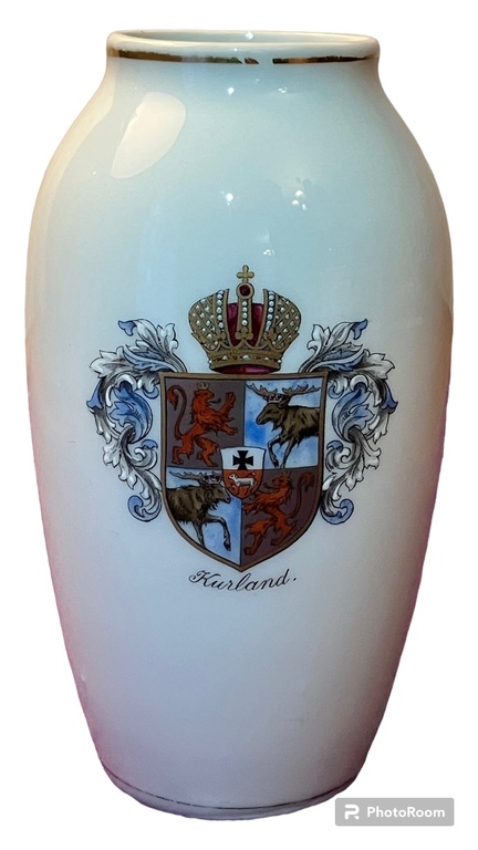 Vase with the Courland coat of arms, W RAEDER LIBAU