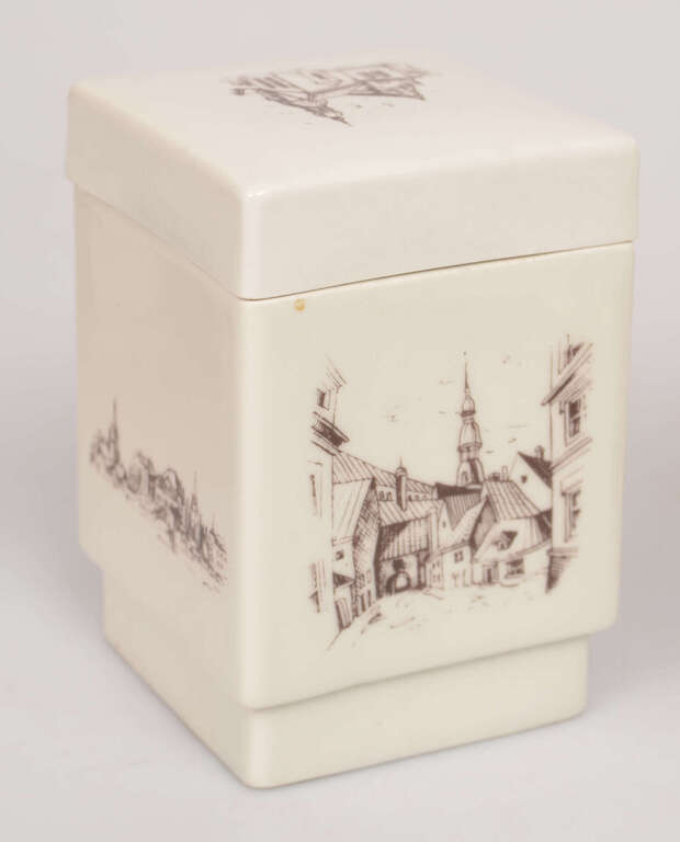 Porcelain container with lid