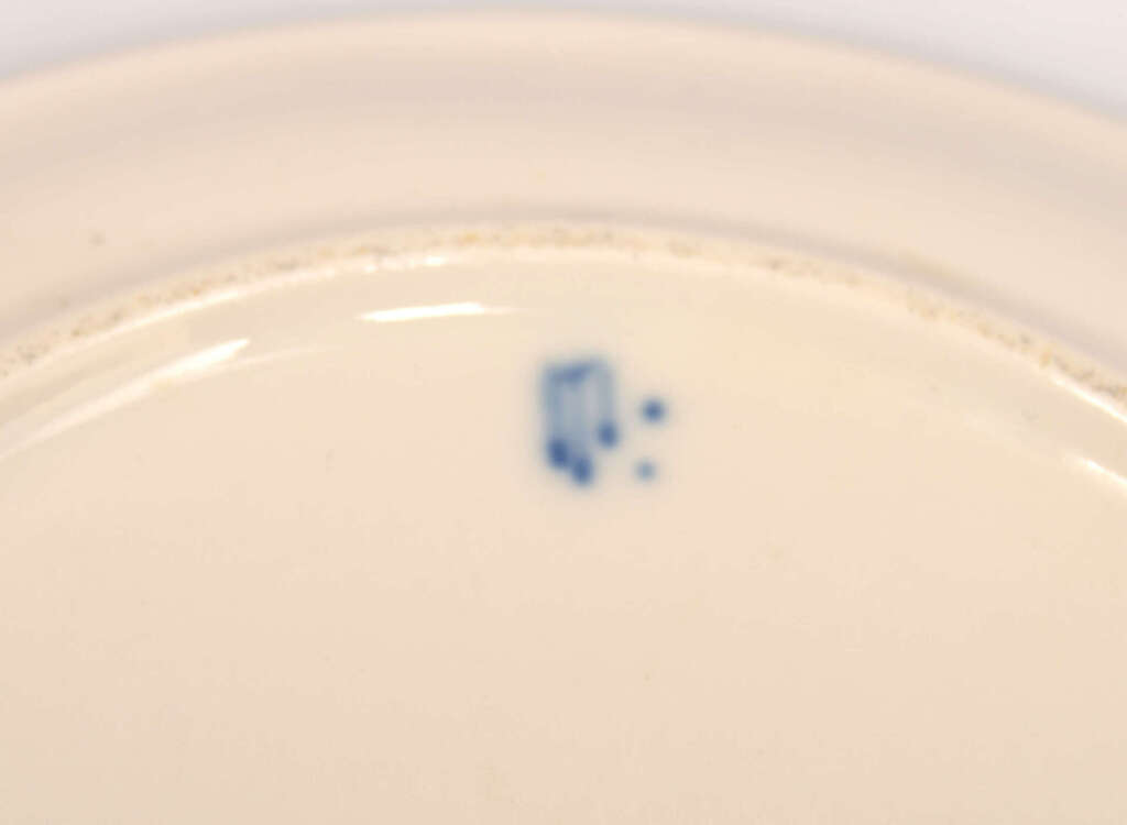 Porcelain plate