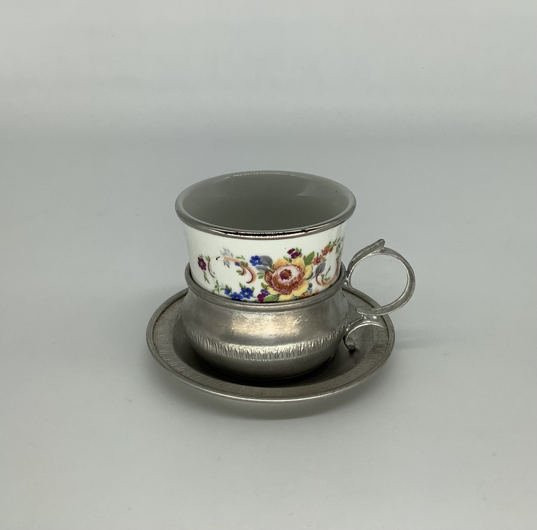 Кофейная чашечка в подстаканнике,Бельгия 1890 год. Ручная роспись.серебряная обводка