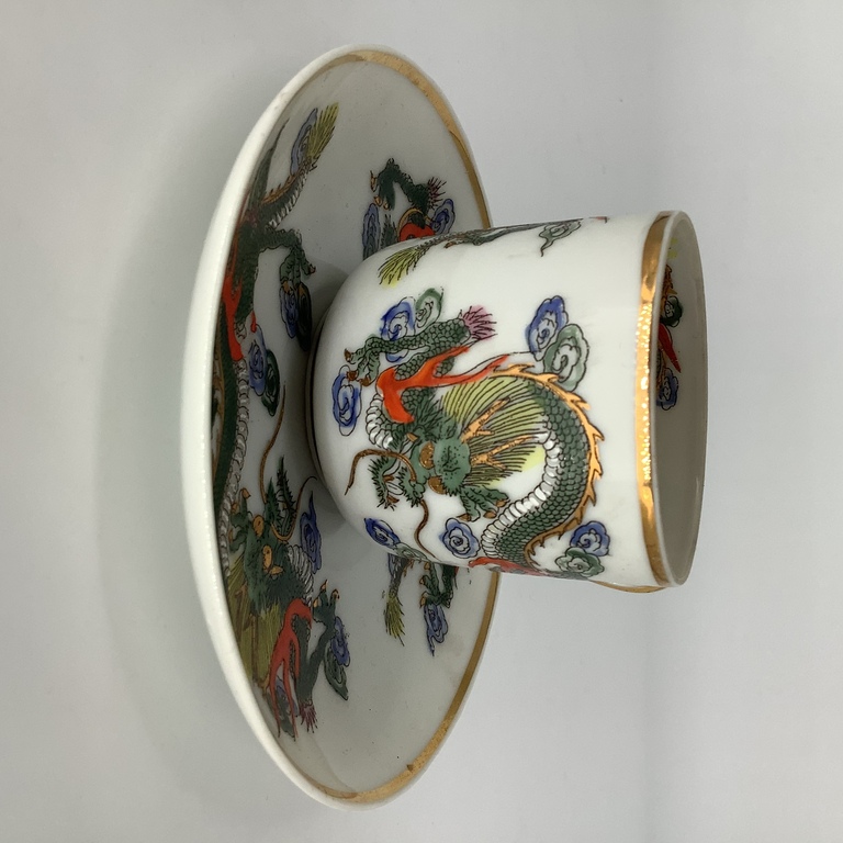 Coffee cup.Hand-painted Dragons.Mark of the Land of the Rising Sun.Bone china.Gold plated