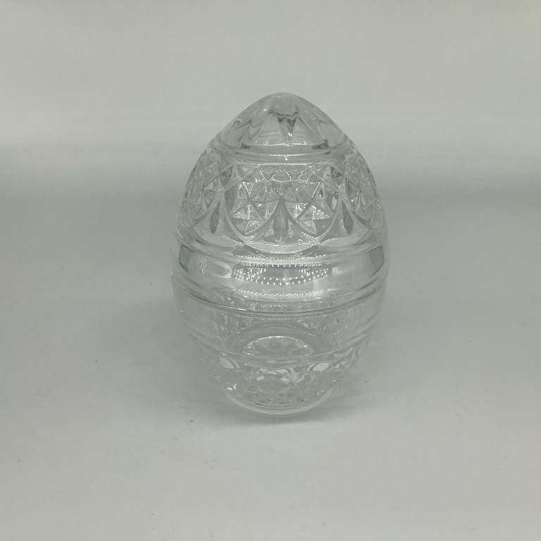 Хрустальная шкатулка в форме яйца. Ручная резьба мастера.Богемия.20-30 годы.