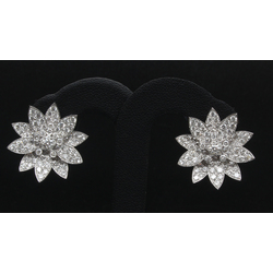 White gold earrings with diamonds VCA (VAN CLEEF & ARPELS)