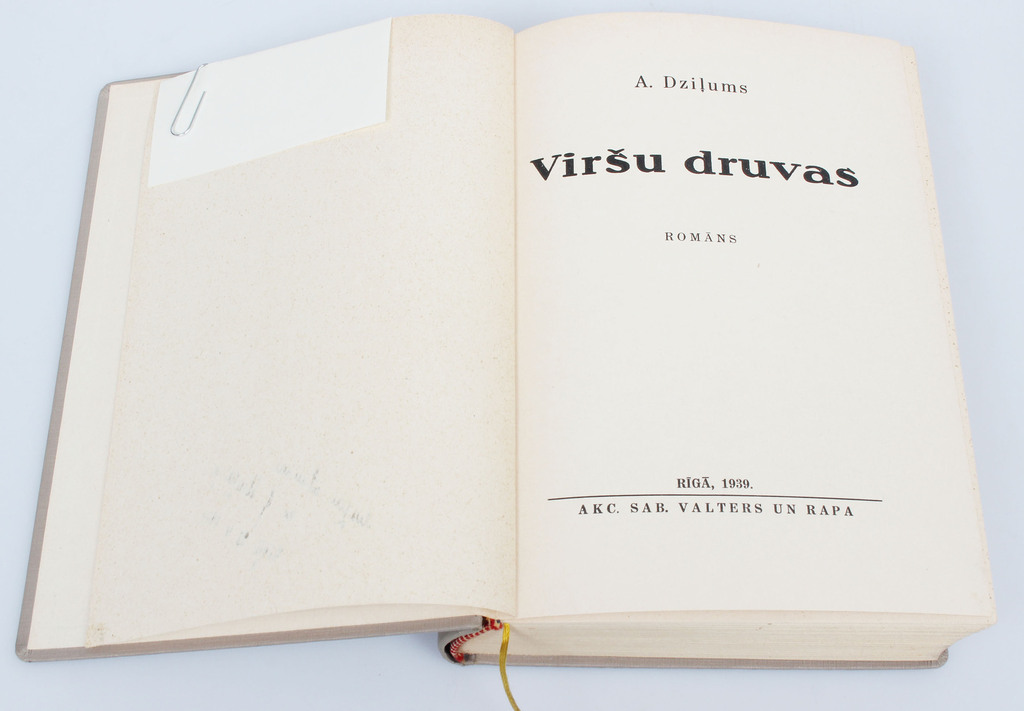 4 grāmatas latviešu valodā