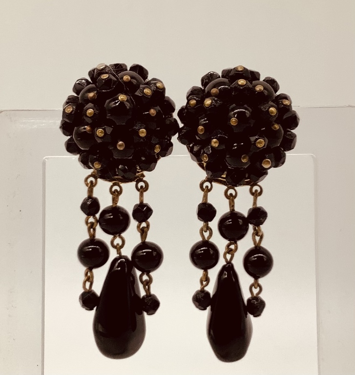 Antique clips on a bronze base. Onyx beads and pendants. Handmade. Art Nouveau.