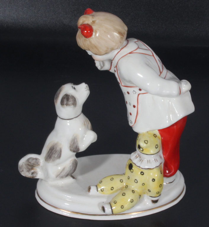 Porcelain figurine 