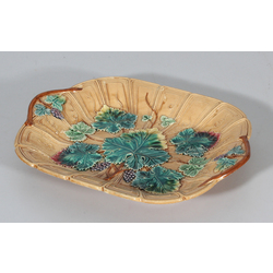 Faience serving dish 