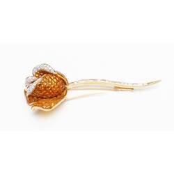 Gold brooch with 200 natural sapphires and 57 natural diamonds