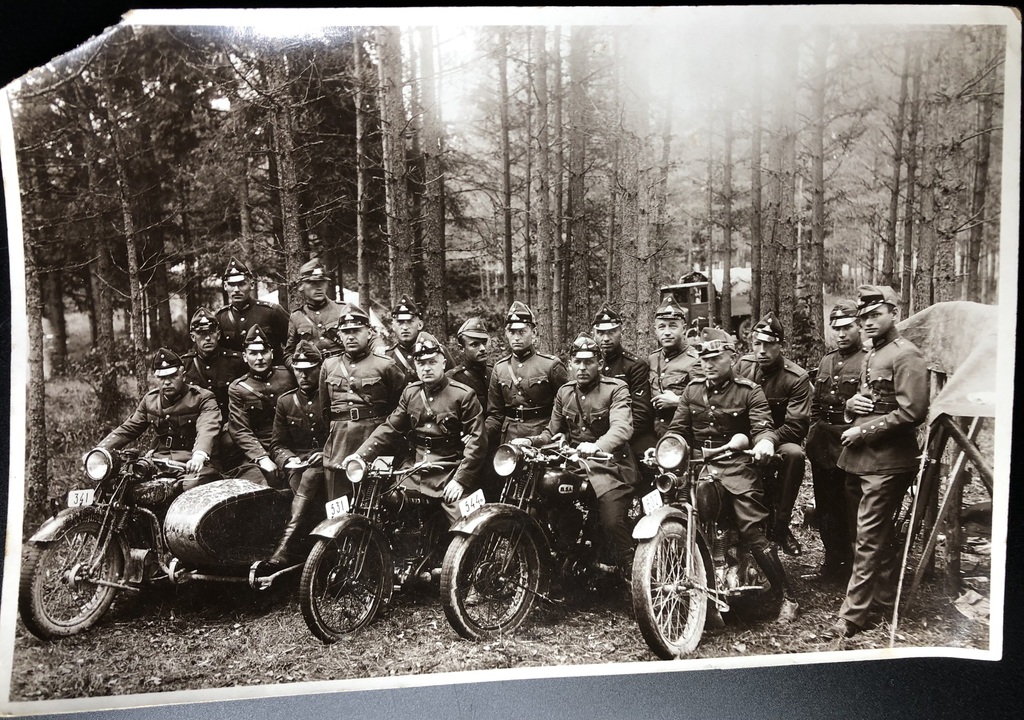 Солдаты латвийской армии на тренировке.