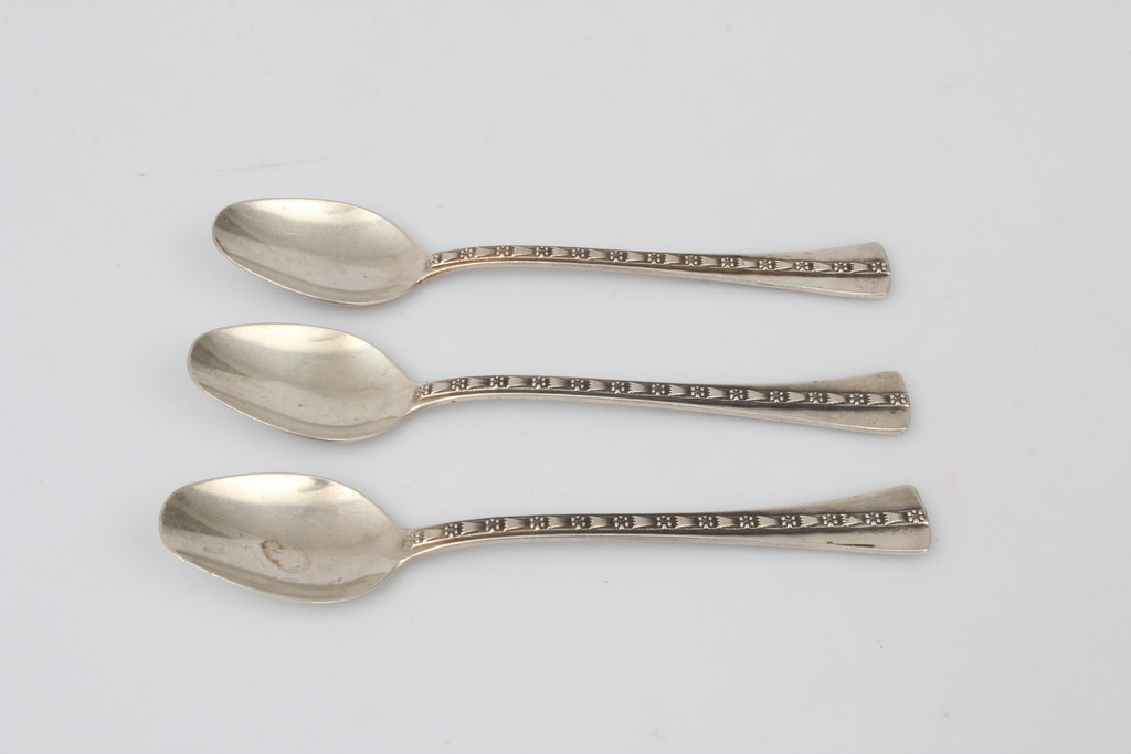 Silver spoons (3 pcs.) 