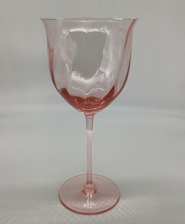 6 wine glasses. The Tiffin Glass Company in Tiffin, Ohio produced glass using Franciscan patterns. It was closed in 1980.