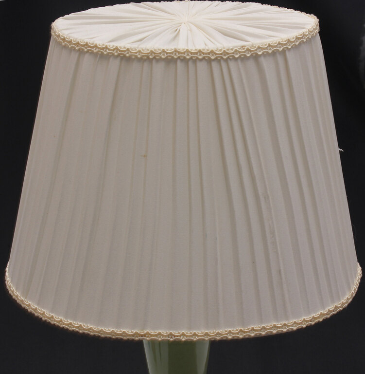 Porcelāna galda lampa