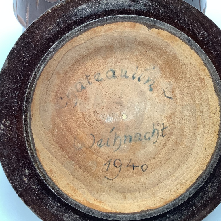 Old Latgale honey jar. The year 1940 is written on the cover.
