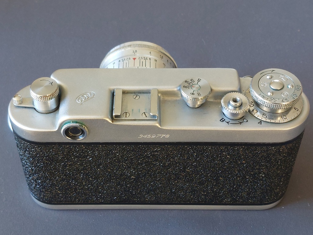 Плёночный фотоаппарат ФЕД-2  1963 г. В оригинальной коробке, полной комплектации. 